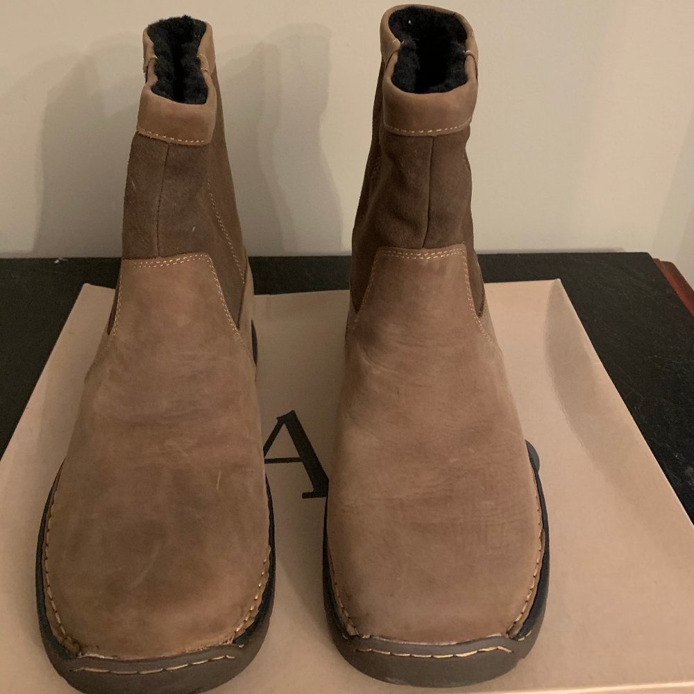 Bass Men's mucker style waterproof boots